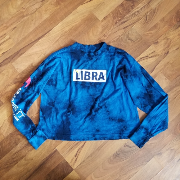 Japanese letters Libra bank of emotions Blue Tie Dye Crop top Shirt Size Small - Picture 3 of 9